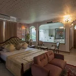 Hotel Raj Kuber