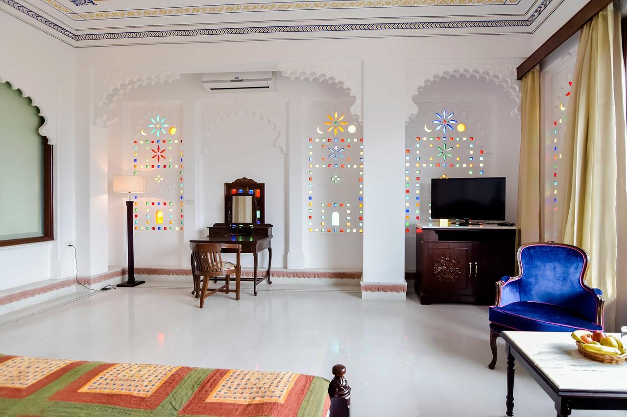 Raj Kuber Hotel